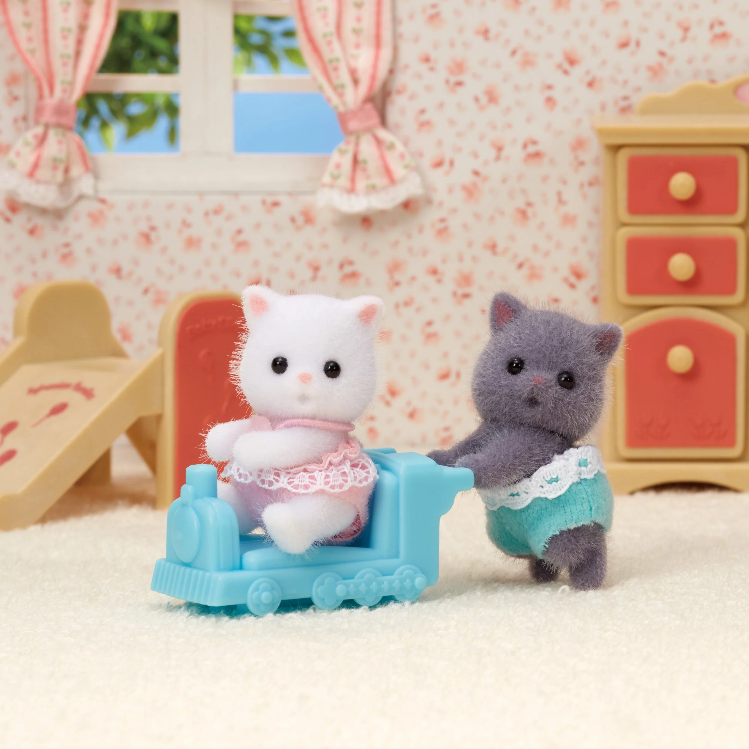 Calico Critters - Persian Cat Twins - Image 3