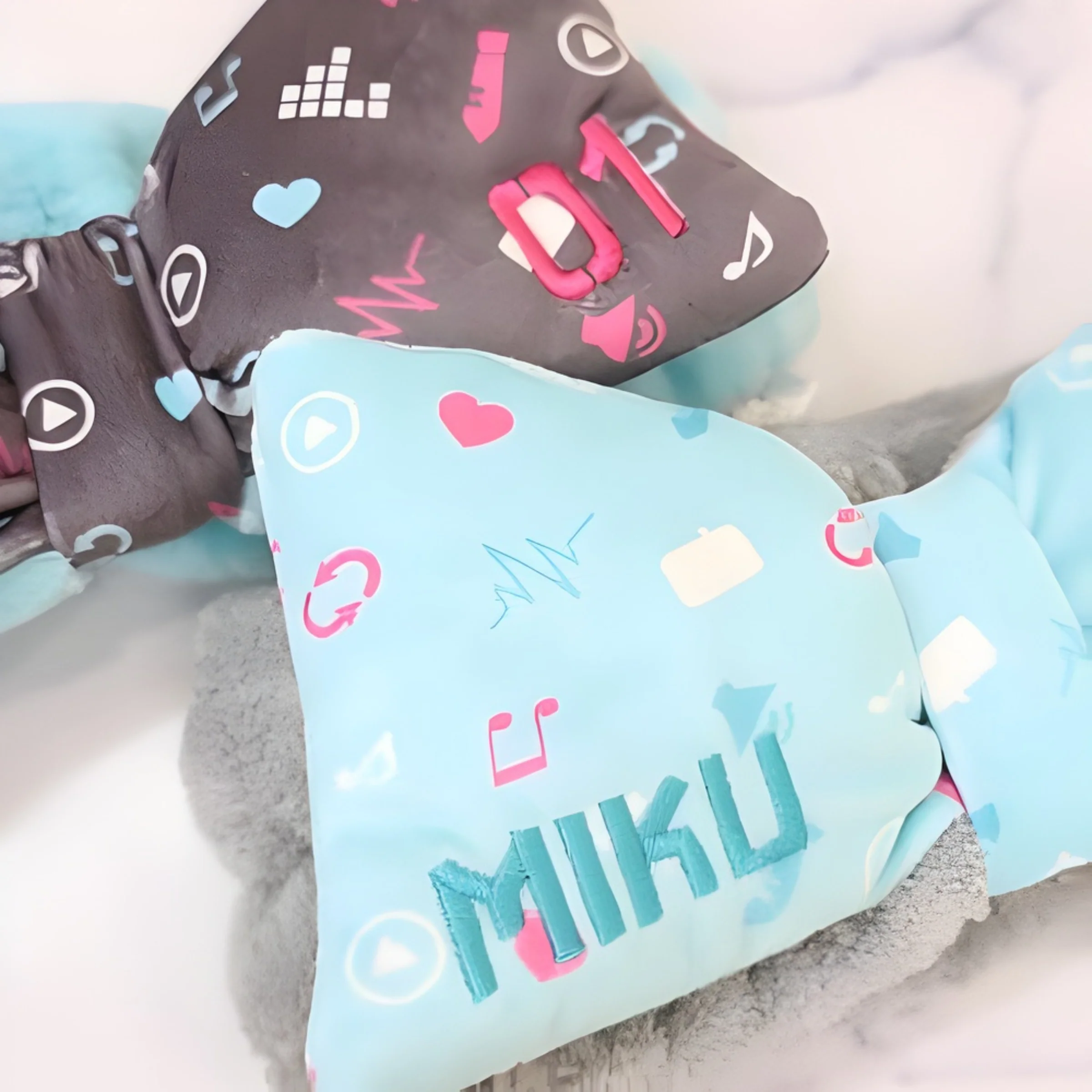 Hatsune Miku - Fluffy Plush Bow Headband - Image 2