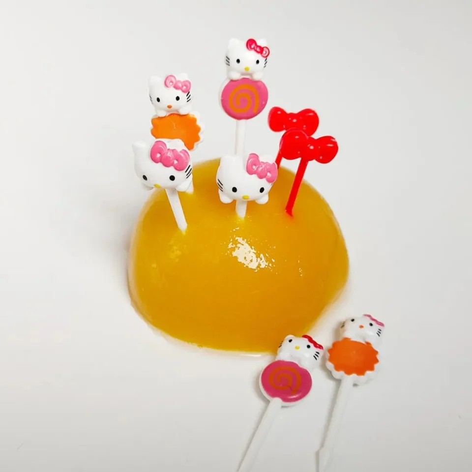 Food Pick - Hello Kitty - Set of 8 - Image 3